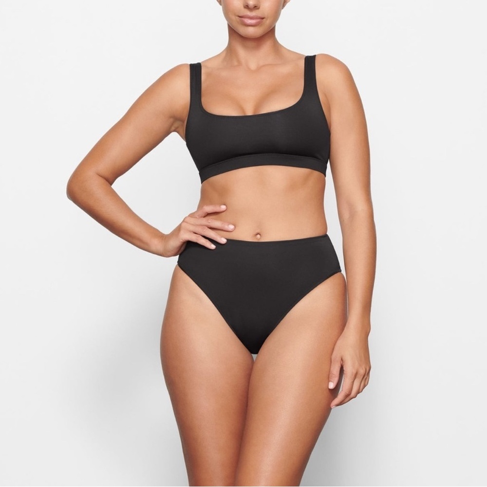 Skims swim mid waist bottoms size  Small NWT